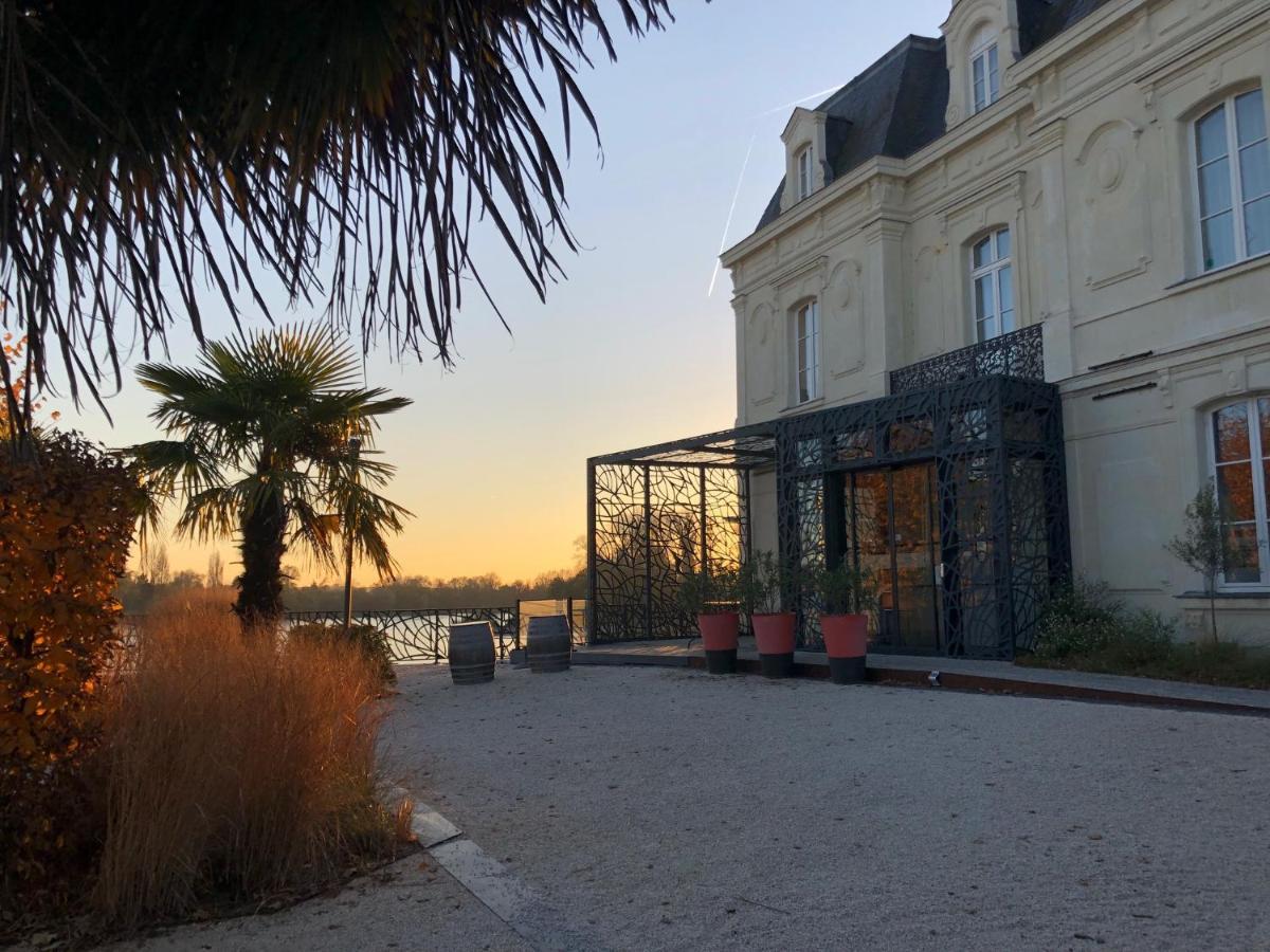 Les 3 Lieux Hotel Les Ponts-de-Cé Екстериор снимка
