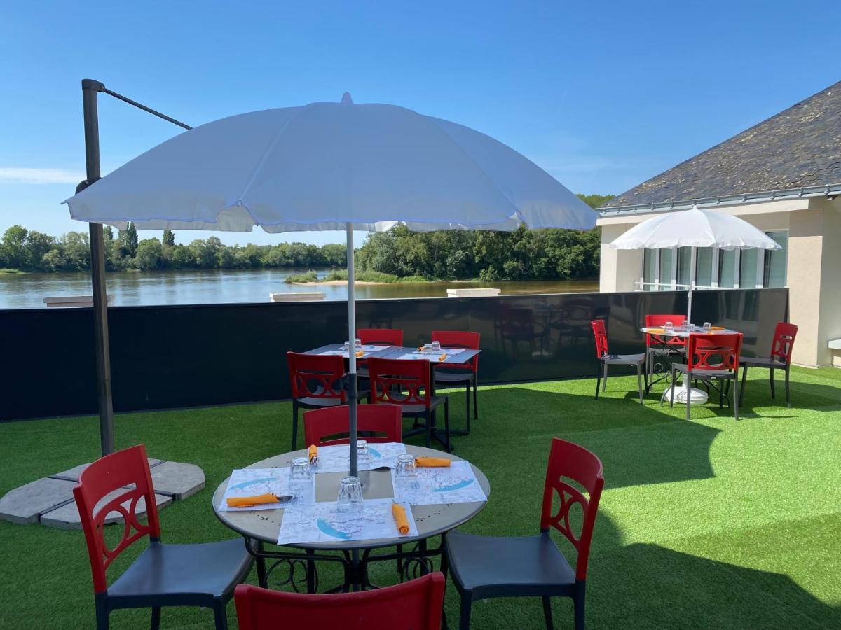 Les 3 Lieux Hotel Les Ponts-de-Cé Екстериор снимка