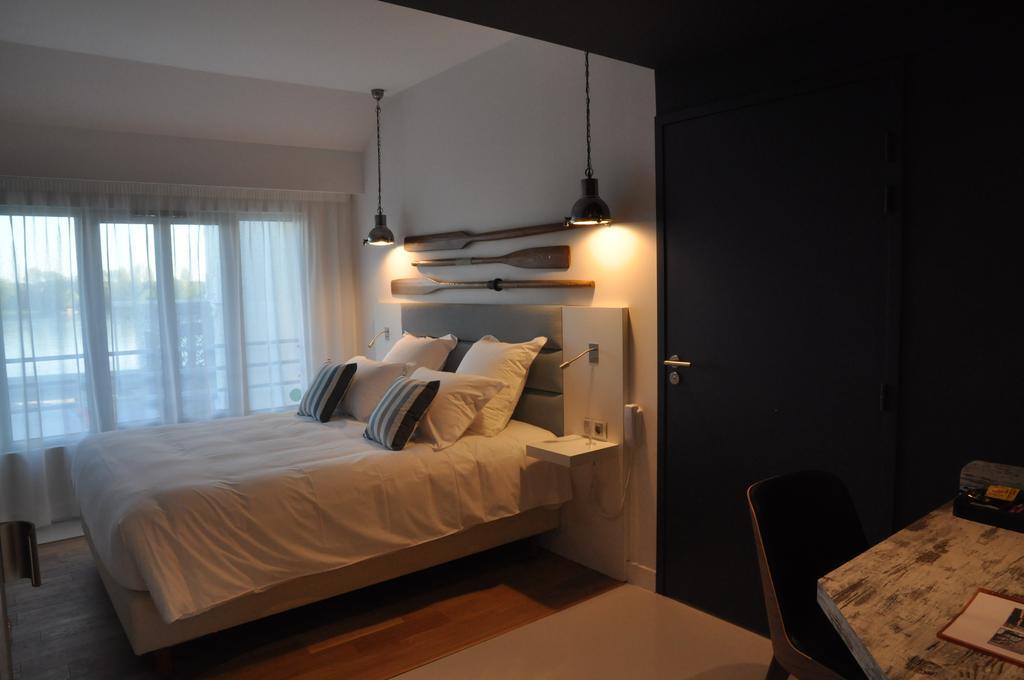 Les 3 Lieux Hotel Les Ponts-de-Cé Екстериор снимка
