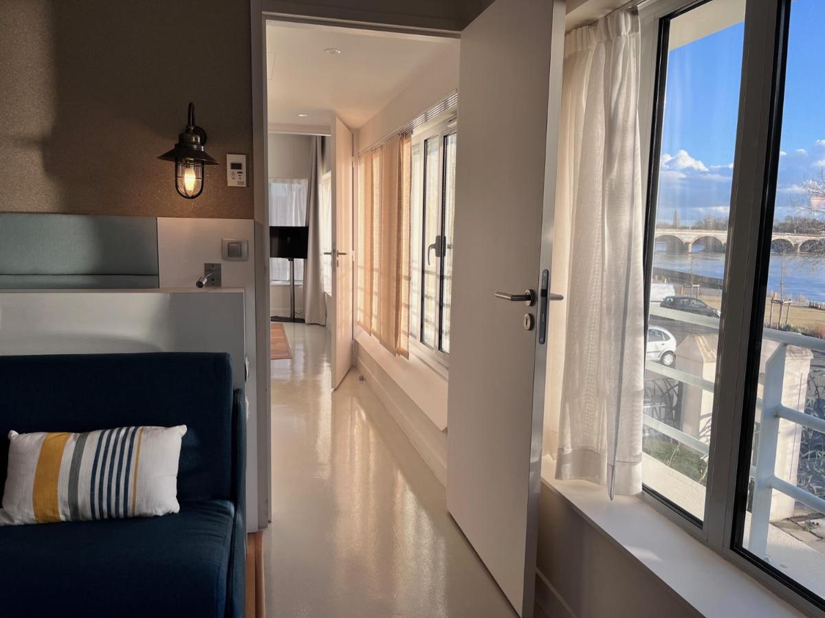 Les 3 Lieux Hotel Les Ponts-de-Cé Екстериор снимка