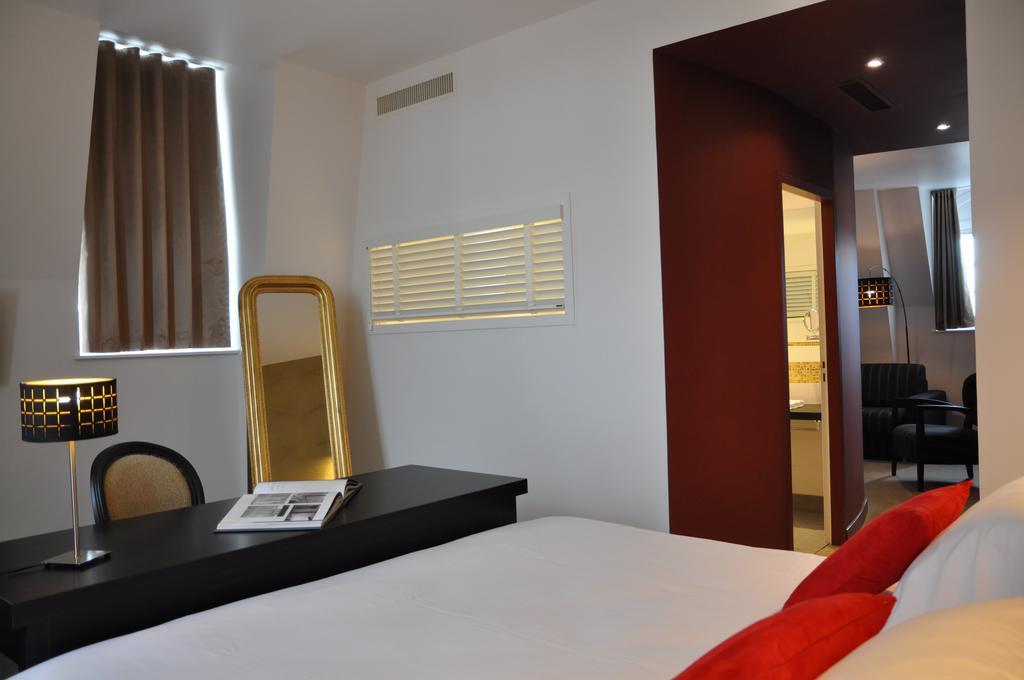 Les 3 Lieux Hotel Les Ponts-de-Cé Екстериор снимка