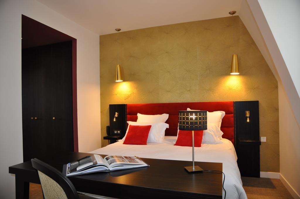 Les 3 Lieux Hotel Les Ponts-de-Cé Екстериор снимка