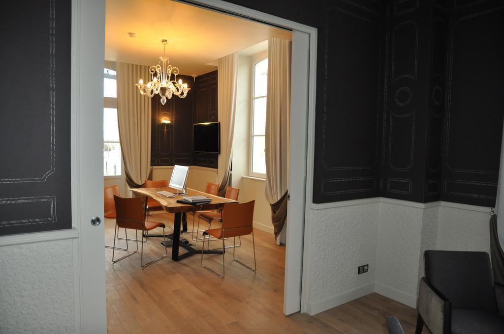 Les 3 Lieux Hotel Les Ponts-de-Cé Екстериор снимка