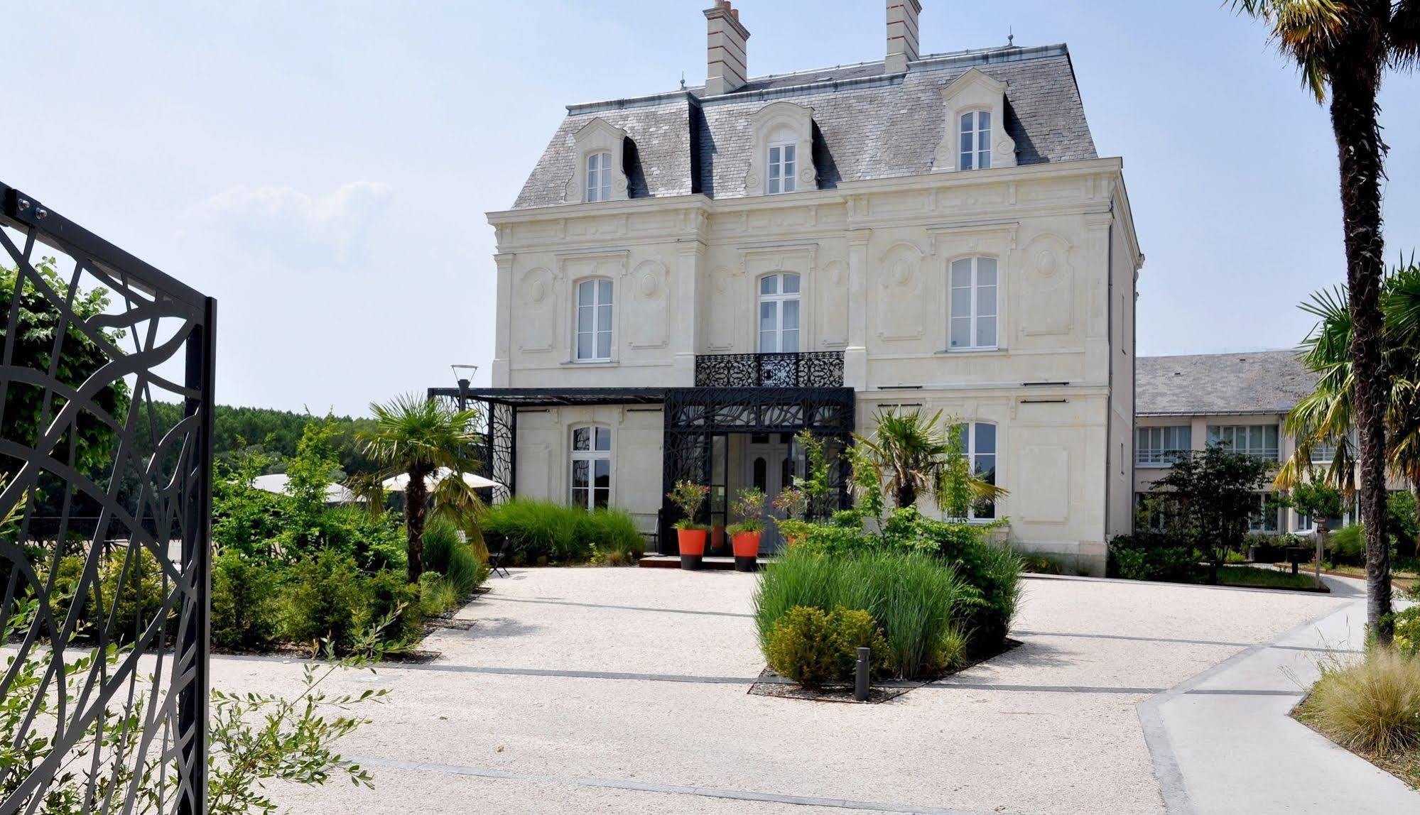 Les 3 Lieux Hotel Les Ponts-de-Cé Екстериор снимка